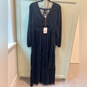 Women’s Maxi Long Sleeve Black Velvet Dress (Large) - NWT